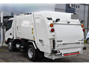 Dutro Garbage Truck_2