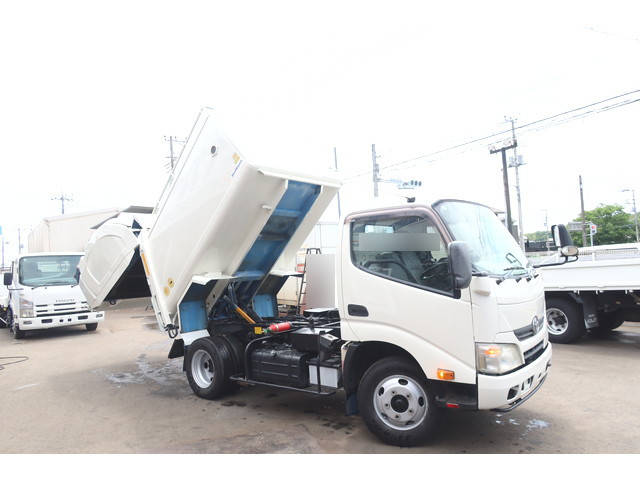 TOYOTA Others Garbage Truck TKG-XZU600A 2013 182,706km