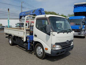 Dutro Truck (With 4 Steps Of Cranes)_1