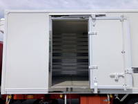 ISUZU Forward Refrigerator & Freezer Truck TKG-FRR90T2 2017 522,502km_7