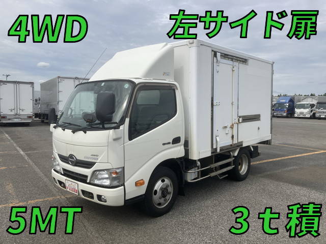HINO Dutro Panel Van TKG-XZU675M 2016 233,507km_1