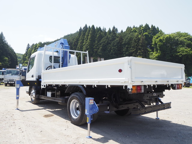 Canter Truck (With 6 Steps Of Cranes)_2