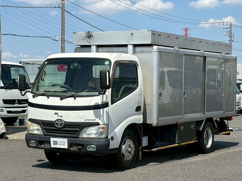 TOYOTA Dyna Bottle Van BDG-XZU344 2007 144,000km