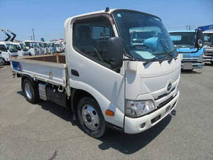 HINO Dutro Flat Body 2RG-XZU605M 2020 124,066km_1