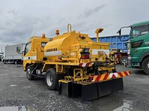 Dutro Road maintenance vehicle_2