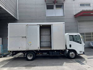 Elf Aluminum Van_2