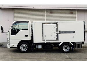 Elf Refrigerator & Freezer Truck_2