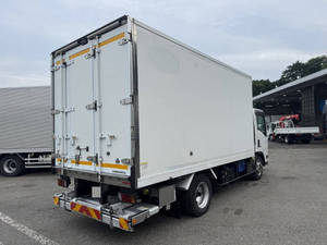 Elf Refrigerator & Freezer Truck_2
