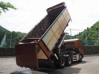 UD TRUCKS Quon Deep Dump QKG-CW5XL 2015 417,530km_9