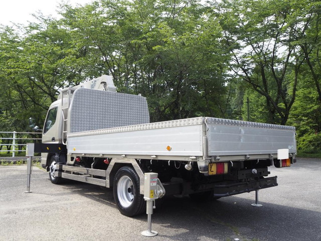 Canter Truck (With 6 Steps Of Cranes)_2