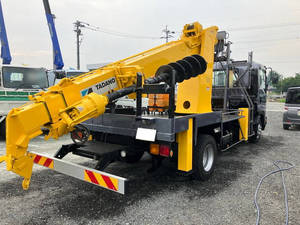 Forward Hole Digging & Pole Standing Cars_2