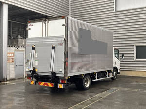 Elf Aluminum Van_2