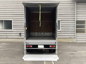 Canter Aluminum Van_2