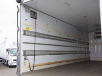 ISUZU Forward Refrigerator & Freezer Truck 2PG-FRR90S2 2019 284,000km_9