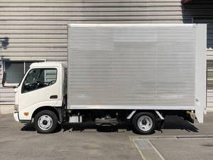 Dutro Aluminum Van_1