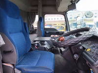 ISUZU Giga Trailer Head QKG-EXD52AD 2016 332,500km_17