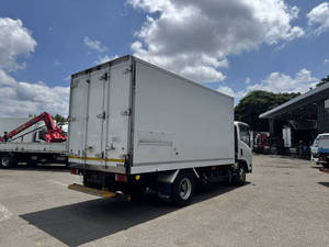 Elf Refrigerator & Freezer Truck_2