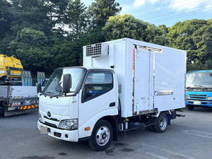 Dutro Refrigerator & Freezer Truck_1