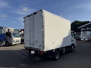 Dutro Refrigerator & Freezer Truck_2