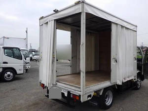 Dyna Truck with Accordion Door_2