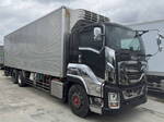 Giga Refrigerator & Freezer Truck