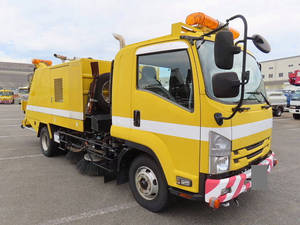 Forward Road maintenance vehicle_1