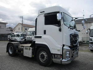 Giga Trailer Head_1
