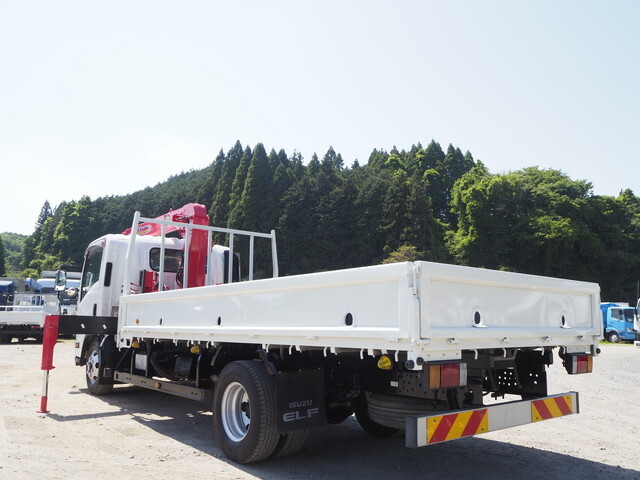 Elf Truck (With 4 Steps Of Cranes)_2