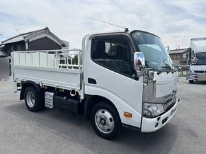 HINO Dutro Flat Body 2RG-XZU605M 2020 132,000km_1