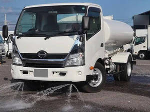 Dutro Sprinkler Truck_1