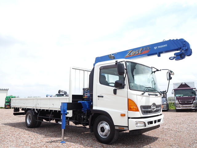 Ranger Truck (With 4 Steps Of Cranes)_1