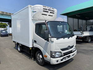 Dutro Refrigerator & Freezer Truck_1