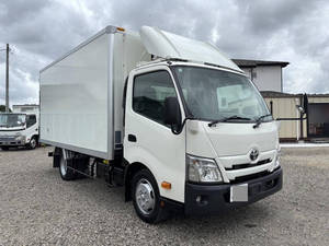 Dyna Refrigerator & Freezer Truck_1