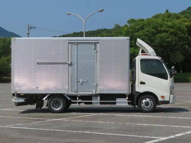 Japanese Used HINODutro Aluminum Van 2RG-XZU712M 2020 for