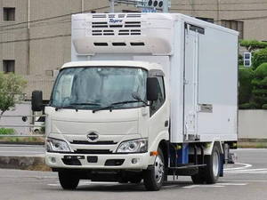 Dutro Refrigerator & Freezer Truck_1