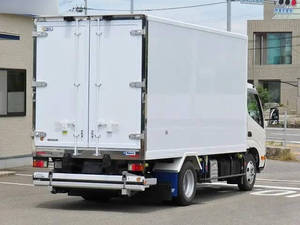 Dutro Refrigerator & Freezer Truck_2