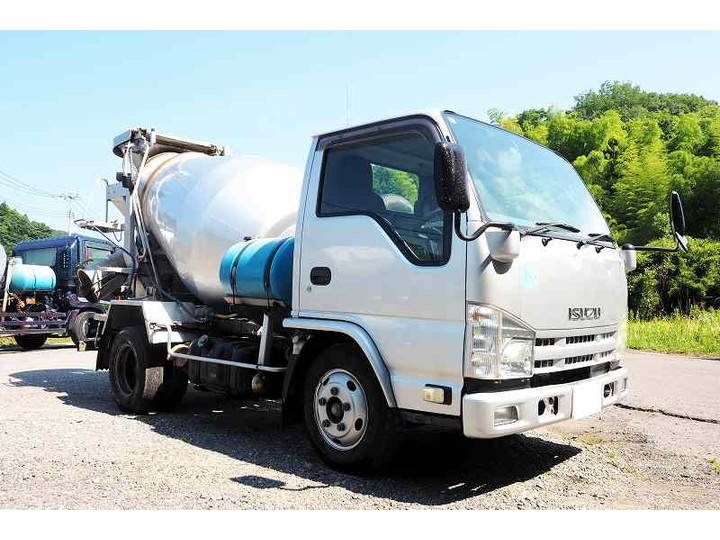 ISUZU Elf Mixer Truck BKG-NKR85N 2010 107,797km