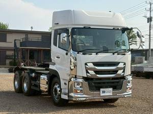 Giga Trailer Head_2