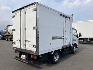 Dutro Refrigerator & Freezer Truck_2