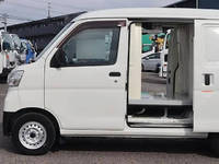 DAIHATSU Hijet Truck Refrigerator & Freezer Truck EBD-S321V 2020 42,750km_10
