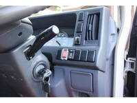 ISUZU Elf Double Cab BKG-NHS85A 2009 86,000km_27