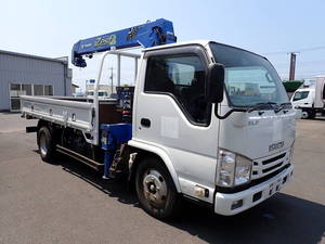Elf Truck (With 4 Steps Of Cranes)_1