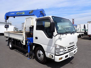 Elf Truck (With 4 Steps Of Cranes)_1