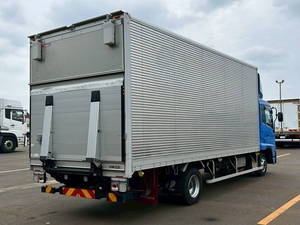 Condor Aluminum Van_2