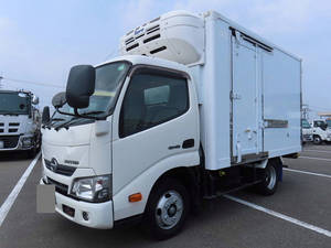 Dutro Refrigerator & Freezer Truck_1