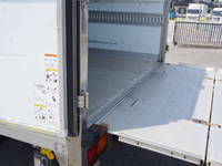 ISUZU Forward Refrigerator & Freezer Truck 2PG-FTR90V2 2021 359,000km_16