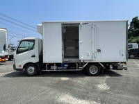 HINO Dutro Refrigerator & Freezer Truck TPG-XZU710M 2018 52,050km_6