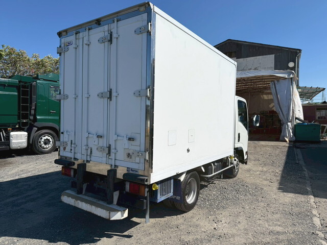 Elf Refrigerator & Freezer Truck_2