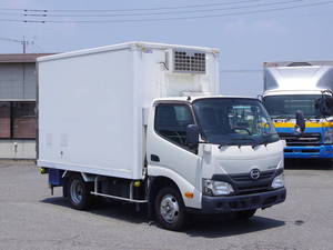 Dutro Refrigerator & Freezer Truck_1