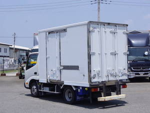 Dutro Refrigerator & Freezer Truck_2